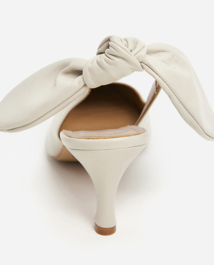 Slingbacks Krämfärgad