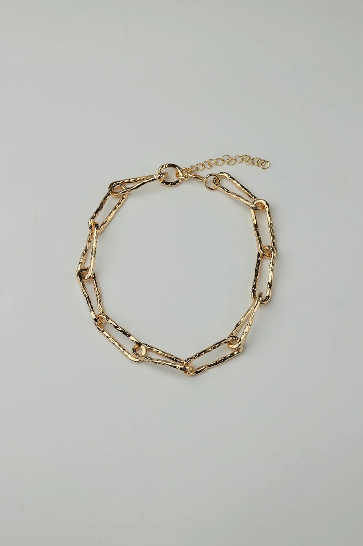 Hammarslagna Halsband