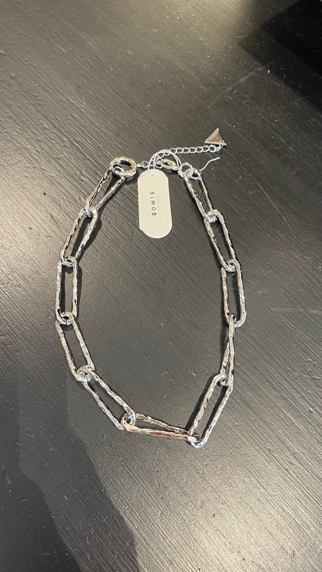 Hammarslagna Halsband