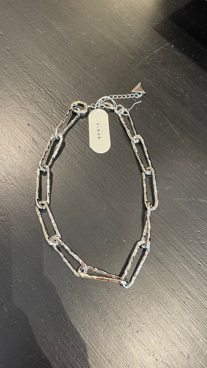 Hammarslagna Halsband